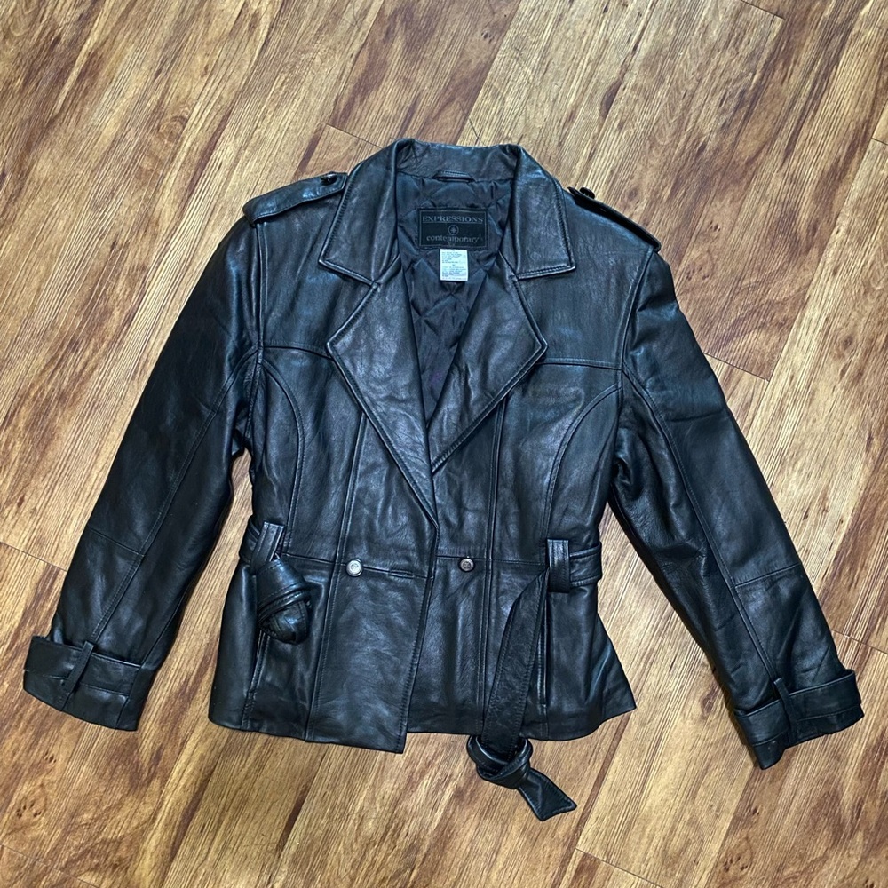 Women’s leather jacket. Like new!